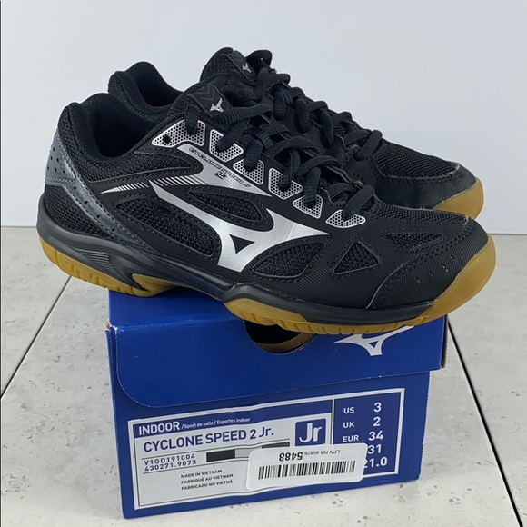 mizuno volleyball shoes kids